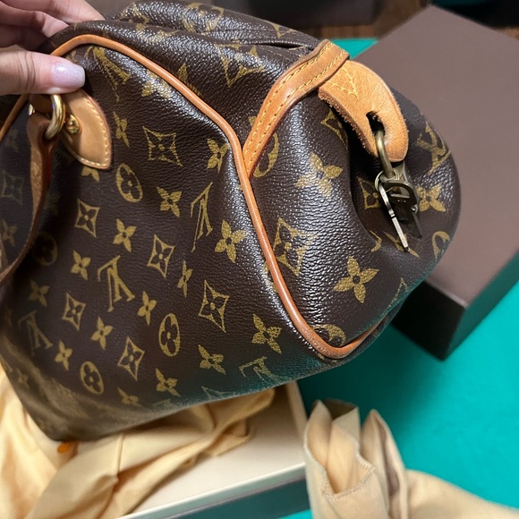 DISCONTINUED 100% AUTHENTIC Louis Vuitton Monogram Montorgueil PM - Picture 5 of 13